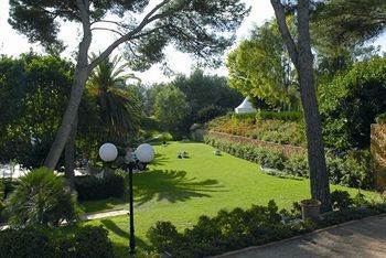 Beachclub Hotel 4*